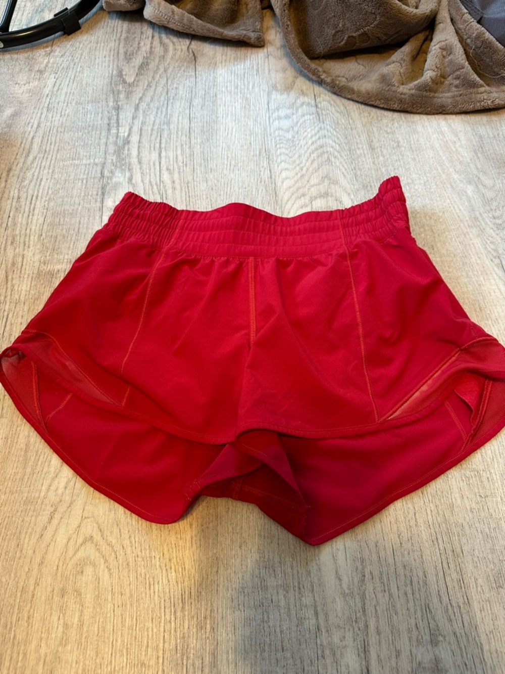 lululemon athletica Red hotty hot 2.5”